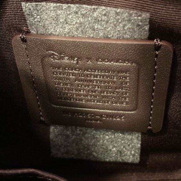 Disney X Coach Corner Zip Wristlet With Sled Motif - NWT - Picture 3 of 8